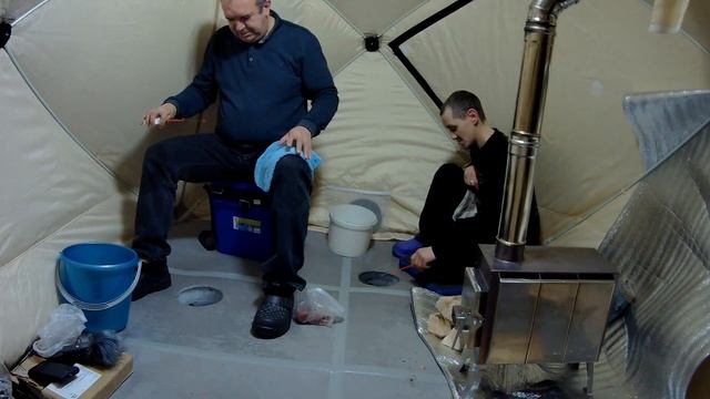 Рыбалка в Сибире. Ловим рыбу на печень. Fishing in Siberia. We catch fish on the liver. смотреть онлайн