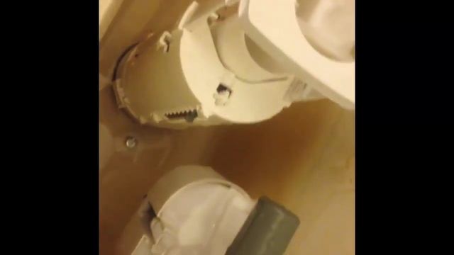 Настройка двухкнопочного слива унитаза Optima 49 смотреть онлайн