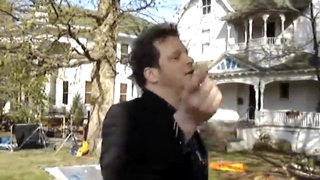 Colin Firth - Main Street filming смотреть онлайн