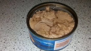 Салат с консервированным тунцом и фасолью. Универсальный рецепт приготовления.