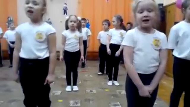 Мы поздравляем наших пап! смотреть онлайн