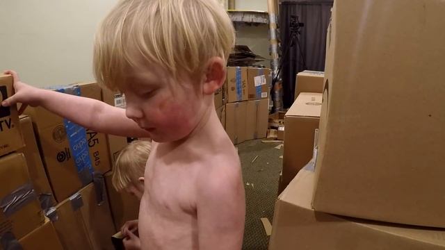 3 Story Cardboard Castle with draw bridge!!!! смотреть онлайн