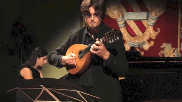 V.Beer-Demander play Ricardo Sandoval : Entre Las Sombras смотреть онлайн
