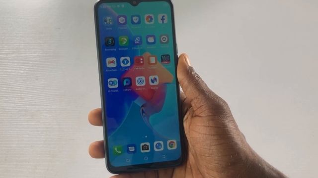 Tecno Spark 8c Unboxing And Review - Price And Specs смотреть онлайн