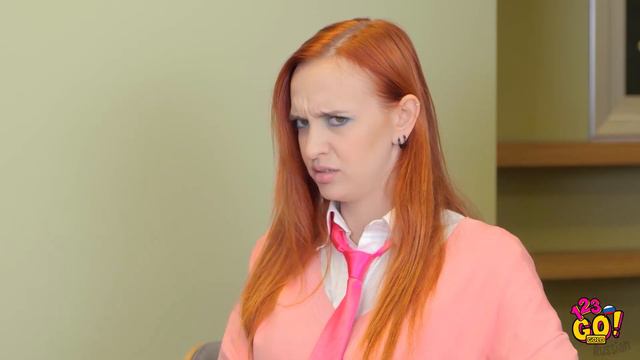 ЗВЕЗДА ШКОЛЫ VS БОТАН || В меня влюбился миллиардер от 123 GO! GOLD смотреть онлайн