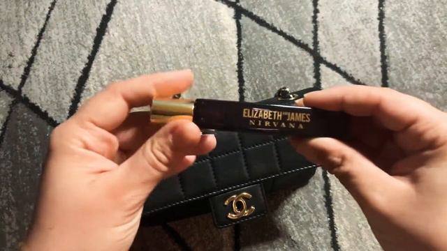 REVIEW/WHAT'S IN MY BAG | VINTAGE CHANEL | SMALL CHOCOLATE BAR FLAP смотреть онлайн
