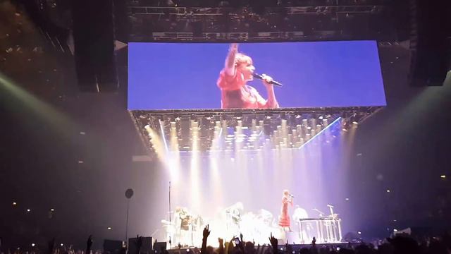 Arcade Fire & Florence Welch - Dog Days Are Over (Live London Wembley Fri 13/04/2018) смотреть онлайн