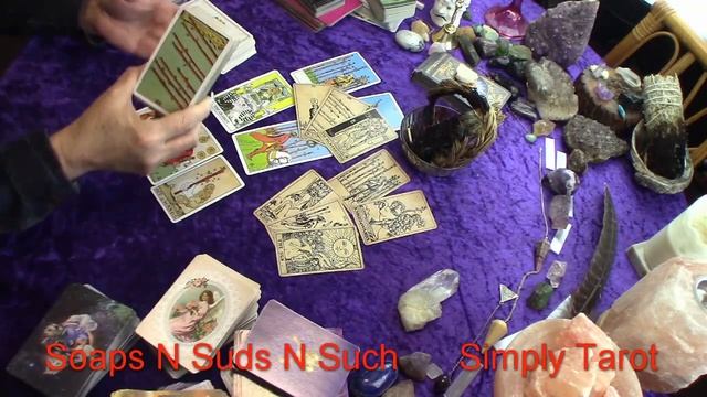 Aquarius all about the view, What the eyes choose to see! You versus them! Hmmm... #aquariustarot смотреть онлайн