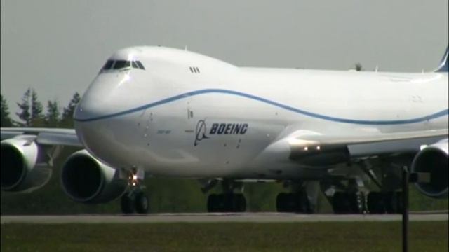 Boeing 747-8f First Take Off.mpg