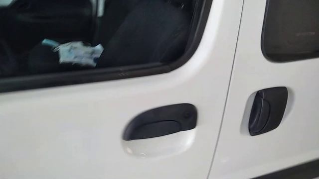 RENAULT KANGOO 2015 PH3 GRAN CONFORT 1.6 2P - BRIDDER AUTOMOTORES