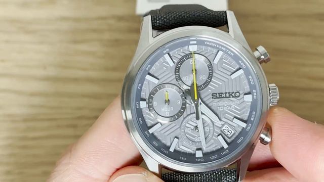 Unboxing The New Seiko Chronograph SSB423P1 смотреть онлайн