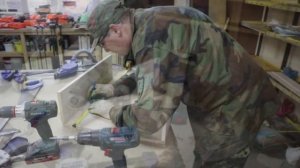 Обустройство мастерской. Стеллаж для саморезов своими руками.