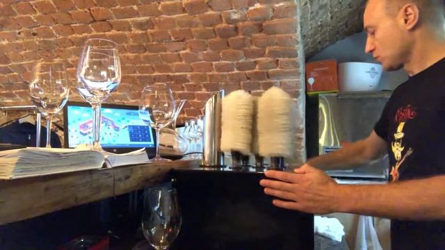 Машина для полировки бокалов Цена 99900 тел:+79258925600 Вибер или ватсап тоже работает) смотреть онлайн