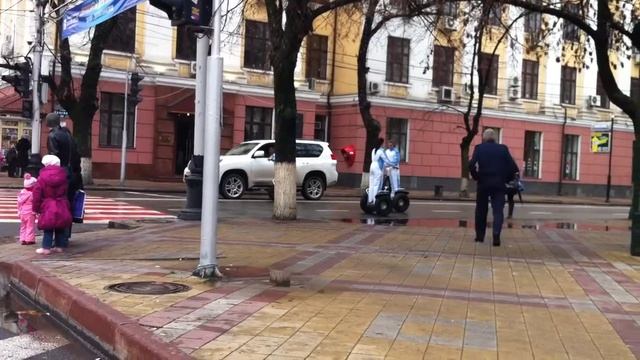 8 и 9 декабря 2012 "СВЯЗНОЙ" в г. Краснодаре на Segway смотреть онлайн