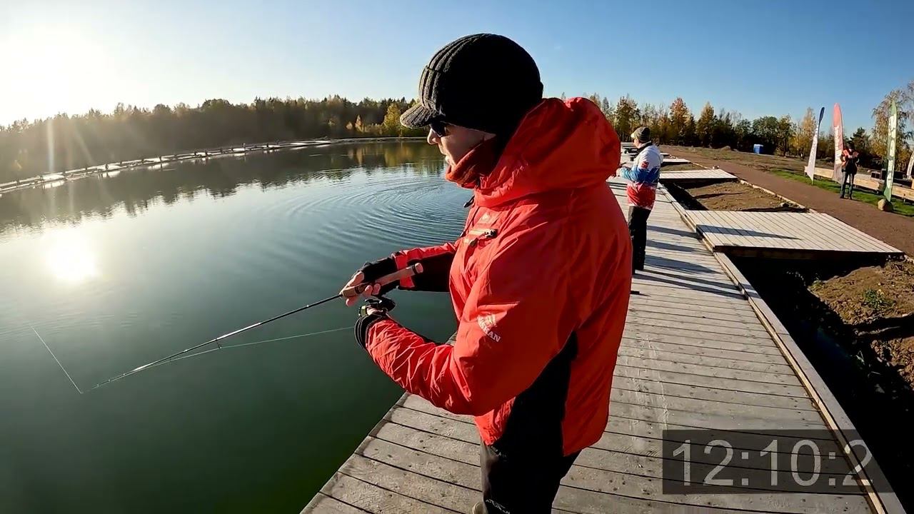 Разница по поимкам в 4 раза за 20 минут. Ловим форель осенью на колеблющиеся блесны со дна. смотреть онлайн
