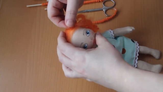 Прическа из шерсти для валяния с кудрями смотреть онлайн