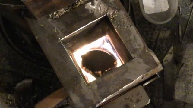 Печь-ракета Первый запуск - Rocket heater 1st burn смотреть онлайн