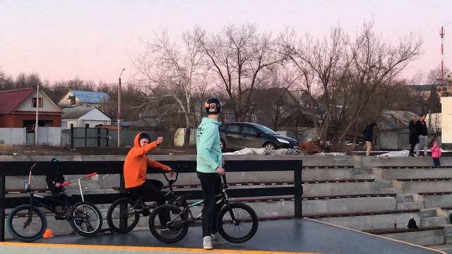 Открыли BMX сезон в ЛУЧШЕМ скейтпарке | BMX VLOG