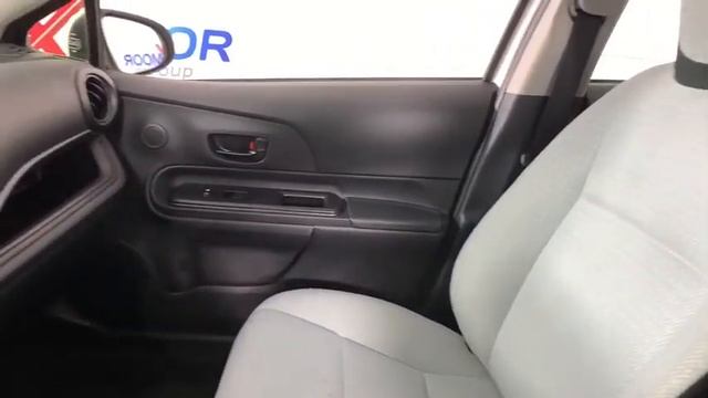 2017 Toyota Prius c Louisville, Lexington, Elizabethtown, KY New Albany, IN Jeffersonville, IN 4121 смотреть онлайн