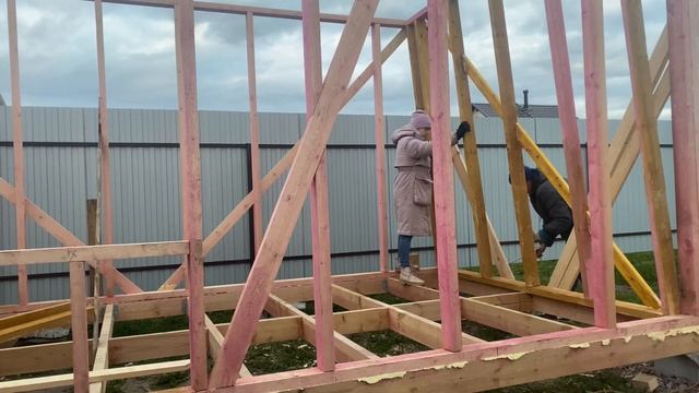 Мини дом своими руками третья стена готова #минидом #3х6 #своимируками #дача #огород #стройка #спб