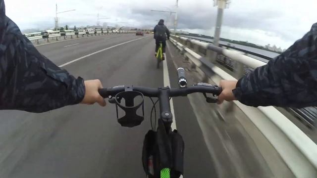 ВЕЛОПРОГУЛКА на кладбище к солисту группы СЕКТОР ГАЗА. ПОБУХАЛИ НА СЛАВУ смотреть онлайн