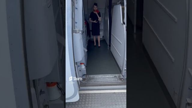 Уральские авиалинии - Латыпов видно был выходной.