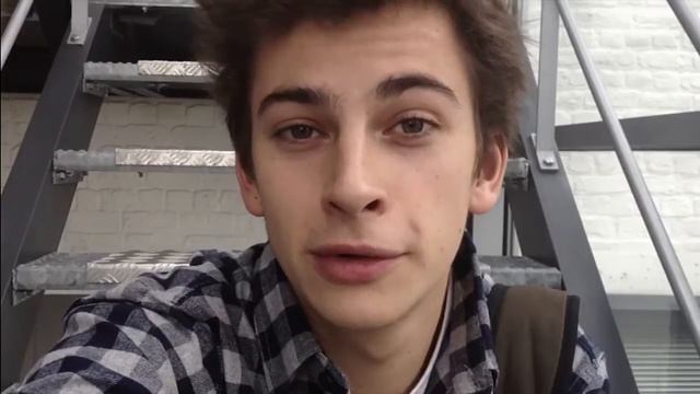 VOO MOBILE VIEUX CLIPS point de vue Cédric смотреть онлайн