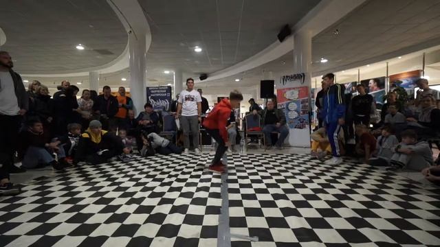 Победа жизни 2018 l 1/4 Хип-хоп юниоры l Леонова vs Джон J vs Маргоша смотреть онлайн