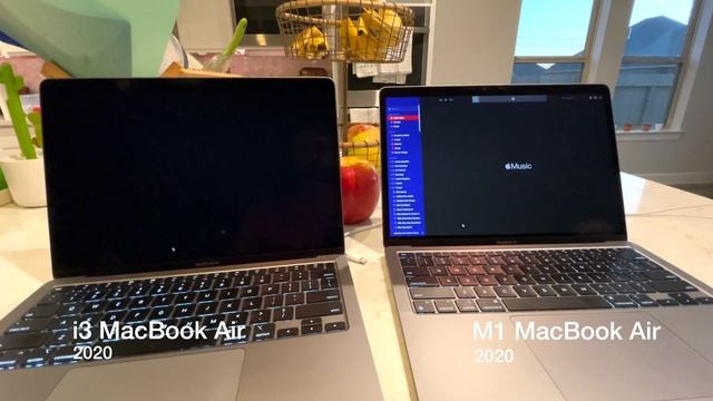M1 MacBook Air vs 2020 i3 MacBook Air speed test смотреть онлайн