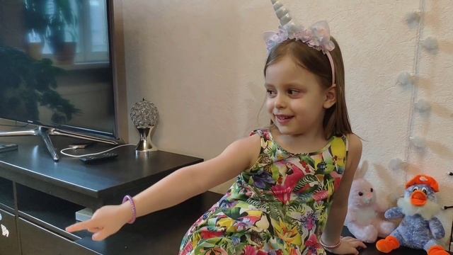 Папа притворяется что заболел. Злата как доктор лечит папу смотреть онлайн