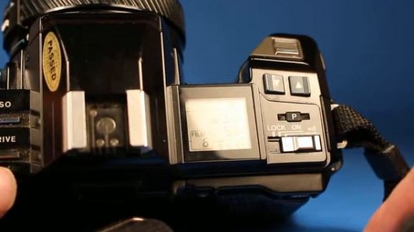 Minolta Maxxum 7000 with 35 70mm zoom lens