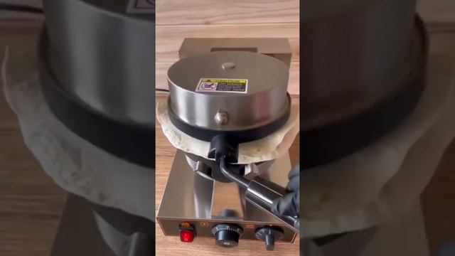 Waffle Tortilla! ? Stuffed With Veggies, Spinach, Tomatoes And Cheese #digitaleats #weirdfood