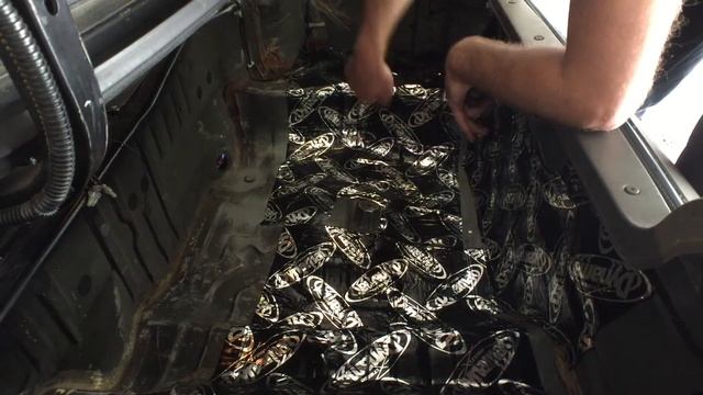 240SF: Installing Dynamat in the trunk, 1995 Nissan 240sx, ep 5 смотреть онлайн