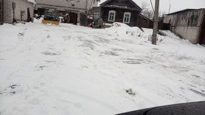 Луаз чистит снег. Первое испытание отвала. Лопата с электроприводом.