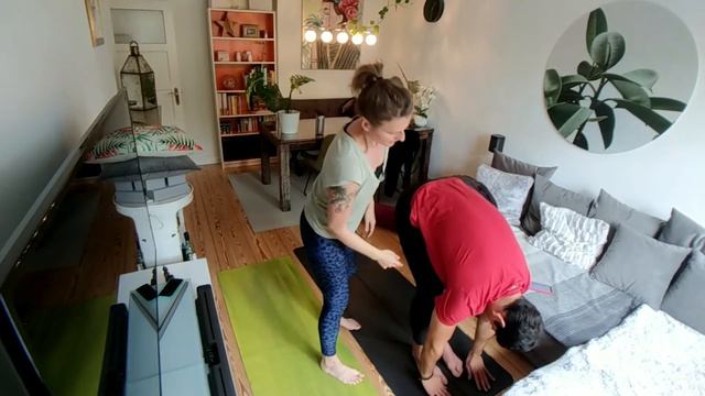 Yoga Zum Mitmachen Mit Nelli Und Gino | Gino Singh Homeworkouts