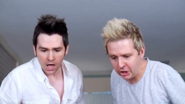 DINOSAUR EGG HATCHES!