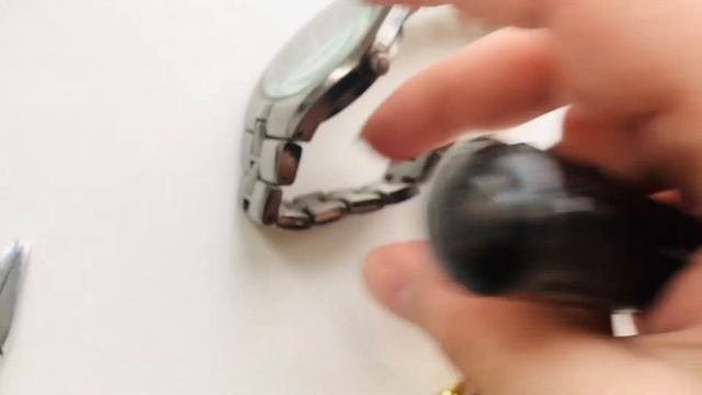 Как уменьшить ремешок на часах смотреть онлайн