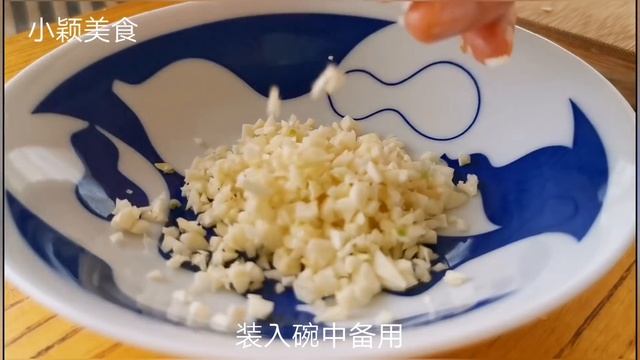 【小穎美食】大米別煮米飯了，加2個雞蛋，筷子一攪，出鍋比肉還香，營養解饞 смотреть онлайн