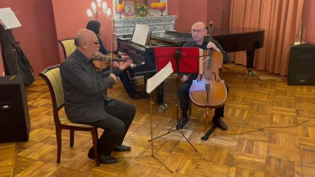 Ф. Бридж. Русский вальс. Frank Bridge .Valse russe смотреть онлайн