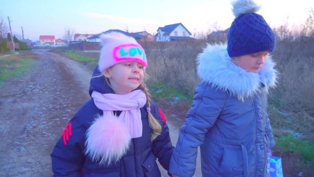 Диана НАКАЗАЛА МЛАДШУЮ СЕСТРУ! смотреть онлайн