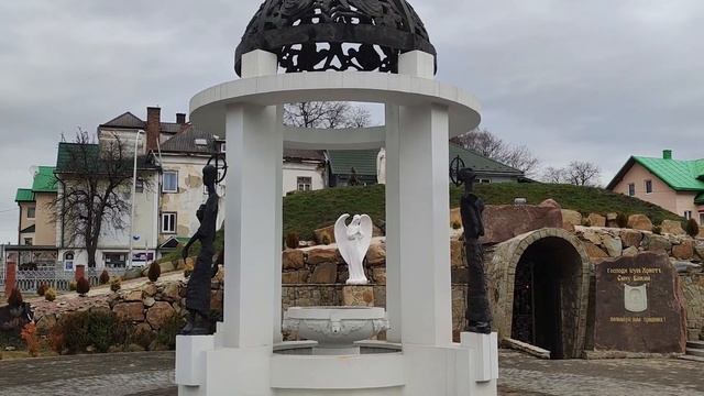 Україна. Трускавець. Церква Святого Миколая смотреть онлайн