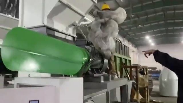 Дробилка для измельчения LDPE, HDPE смотреть онлайн