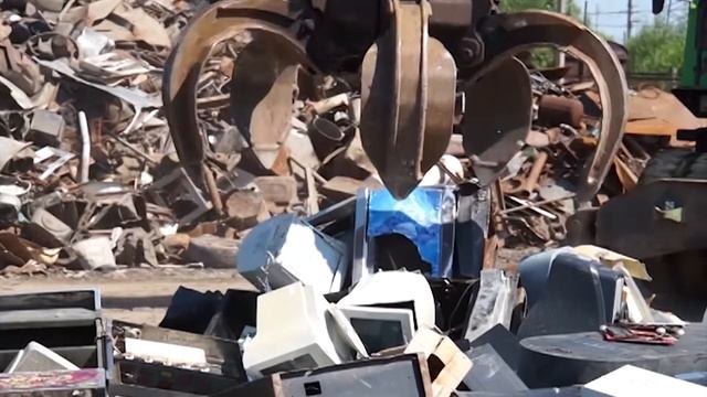 Губернатор про запуск новой системы по обращению с ТКО: нужно заняться устранением всех недочетов смотреть онлайн