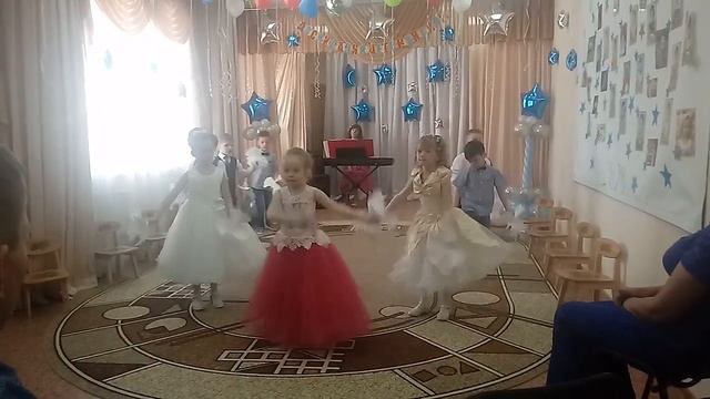 "Птицы" Танец на выпускной смотреть онлайн
