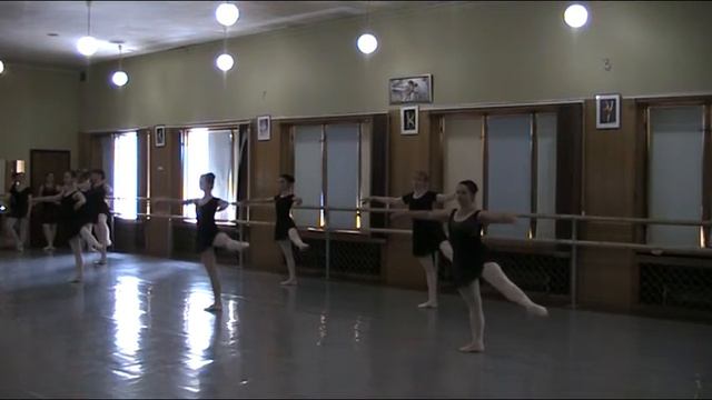 Fondu - Center - left1 - Открытый урок - группа Mid - 02.07.2017 - CONSTANTA BALLET смотреть онлайн
