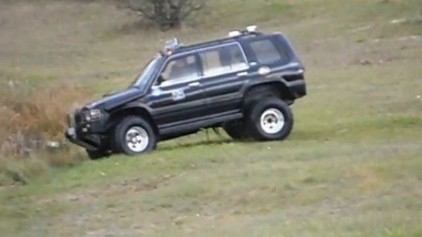 джип OPEL MONTEREJ