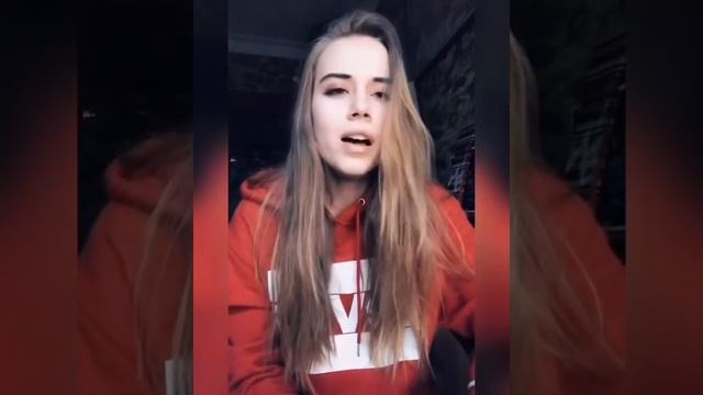 КРАСАВИЦА СПЕЛА ХИТ 2000-х ГОДОВ 