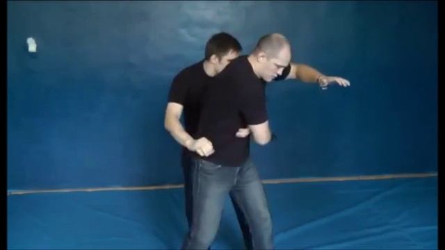 Применение электрошокера Police 1101 при самообороне