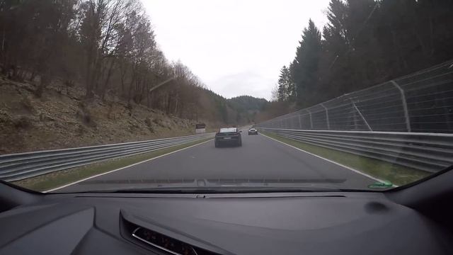 Ford Focus RS terrorizing a Chevy Camaro ZL1 on the Nordschleife - 08.04.2018 смотреть онлайн