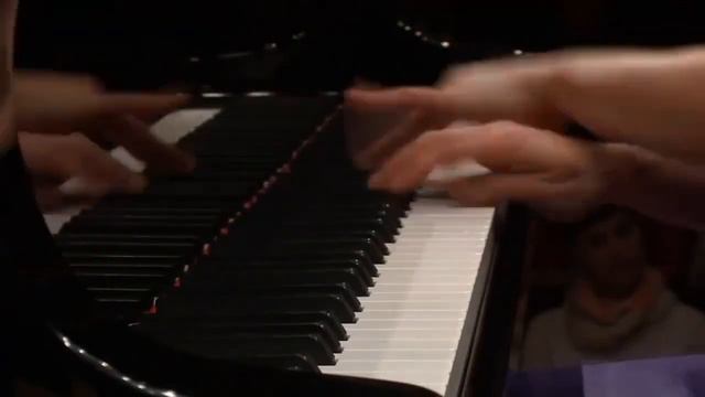 Yuja Wang демонстрирует гениальное исполнение вариации известнейшего произведения Моцарта! смотреть онлайн